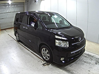 TOYOTA VOXY 2009