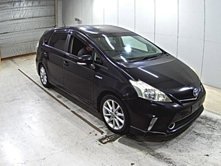 TOYOTA PRIUS ALPHA 2012