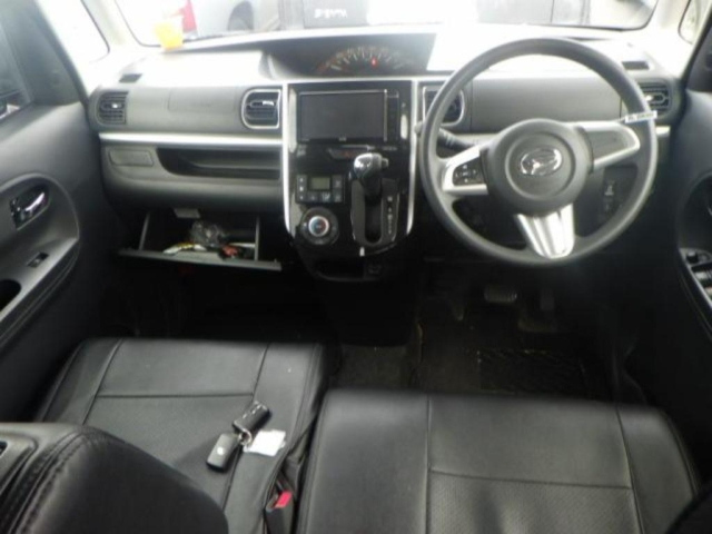 DAIHATSU TANTO 2015