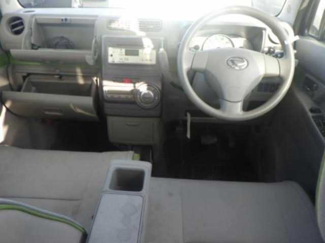 DAIHATSU MOVE CONTE 2017