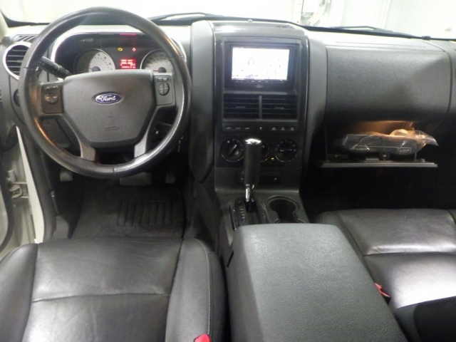 FORD EXPLORER 2010