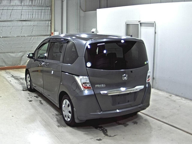 HONDA FREED 2012