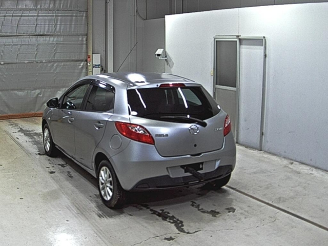 MAZDA DEMIO 2011