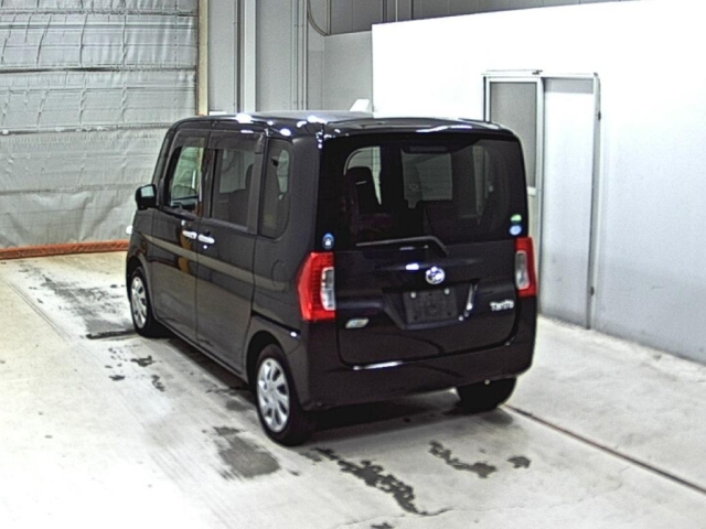 DAIHATSU TANTO 2015