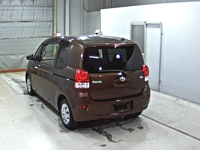 TOYOTA SPADE 2013
