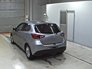 MAZDA DEMIO 2016