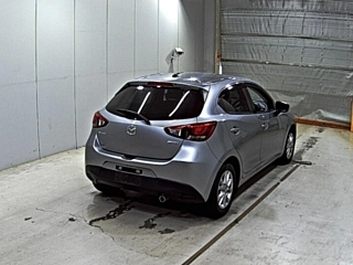 MAZDA DEMIO 2016