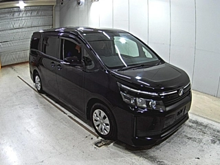 TOYOTA VOXY 2014