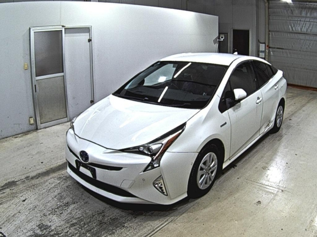 TOYOTA PRIUS 2017