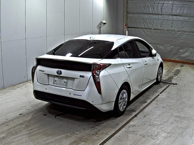 TOYOTA PRIUS 2017