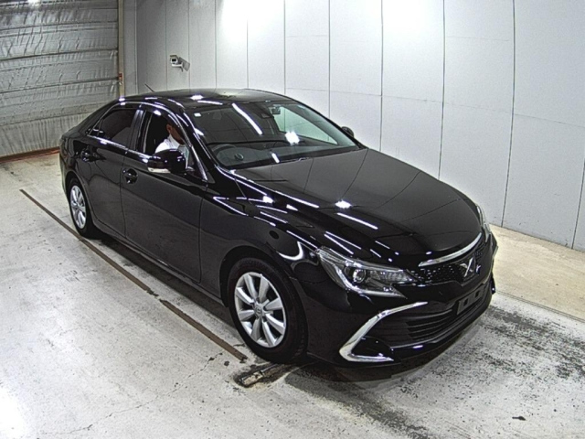 TOYOTA MARK X 2017