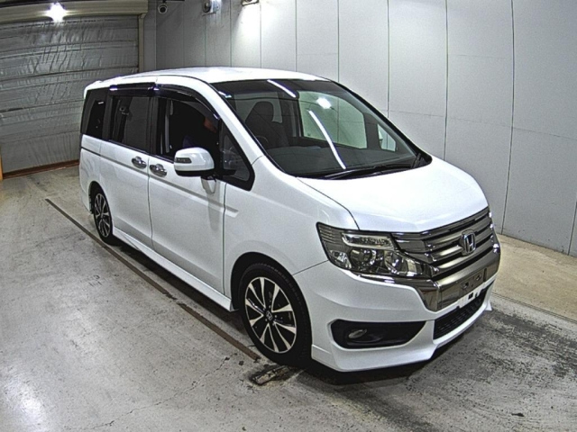 HONDA STEP WAGON 2013