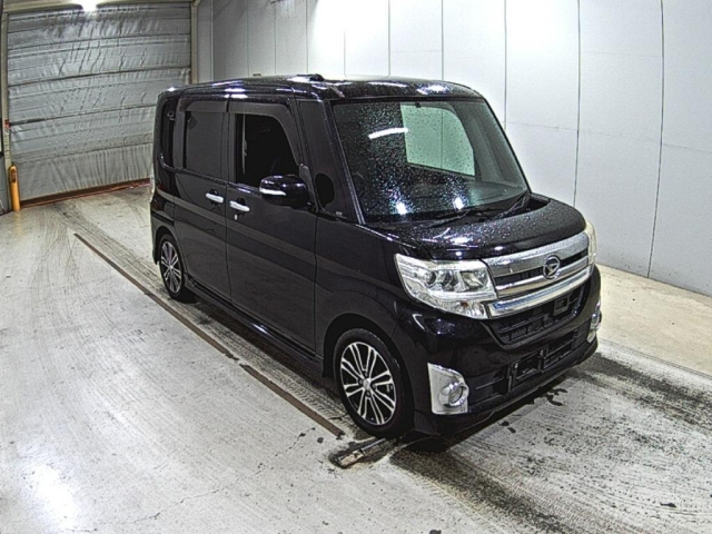 DAIHATSU TANTO 2014