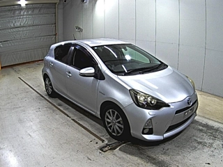 TOYOTA AQUA 2012