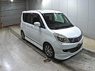 MITSUBISHI DELICA D2 2012