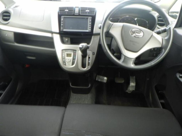DAIHATSU MOVE 2013