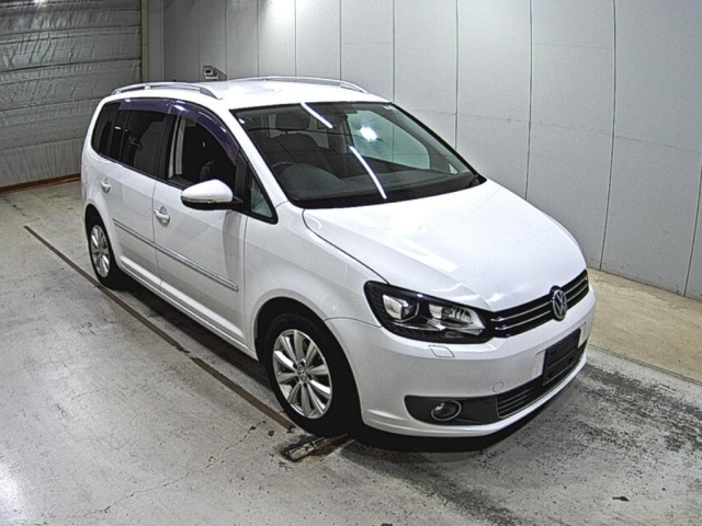 VOLKSWAGEN GOLF TOURAN 2012