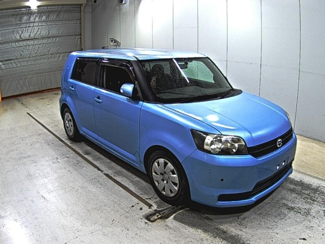 TOYOTA COROLLA RUMION 2011