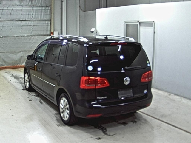 VOLKSWAGEN GOLF TOURAN 2012