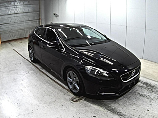 VOLVO V40 2014