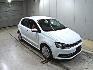 VOLKSWAGEN POLO 2016
