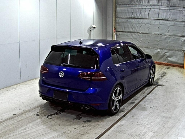 VOLKSWAGEN GOLF 2016