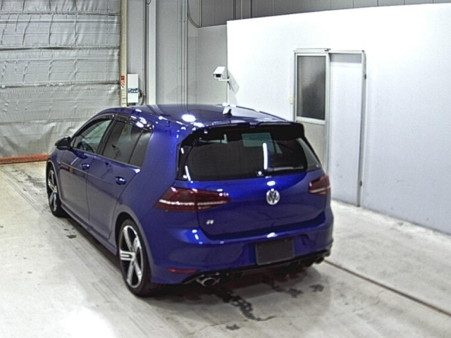 VOLKSWAGEN GOLF 2016