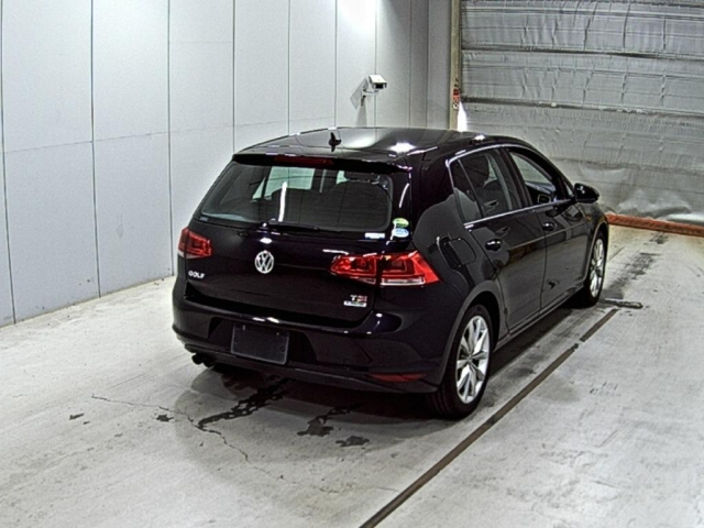 VOLKSWAGEN GOLF 2014