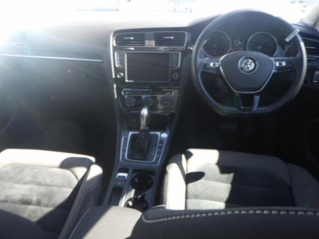 VOLKSWAGEN GOLF 2014