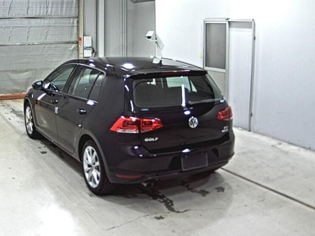 VOLKSWAGEN GOLF 2014