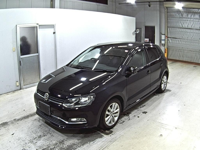 VOLKSWAGEN POLO 2016