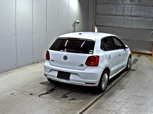 VOLKSWAGEN POLO 2014