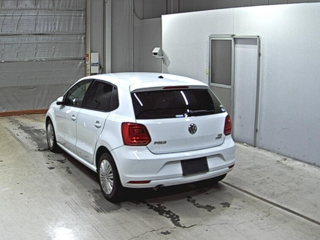 VOLKSWAGEN POLO 2014