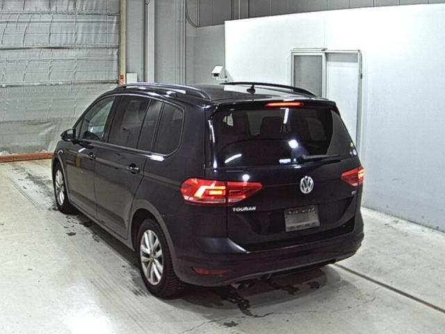 VOLKSWAGEN GOLF TOURAN 2016