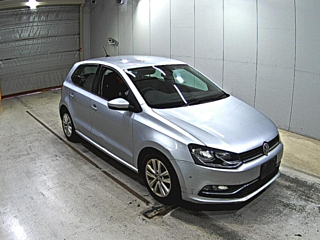 VOLKSWAGEN POLO 2016