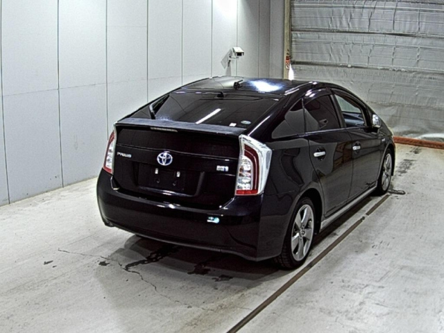 TOYOTA PRIUS 2012