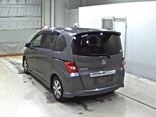 HONDA FREED 2011