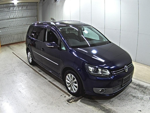 VOLKSWAGEN GOLF TOURAN 2012