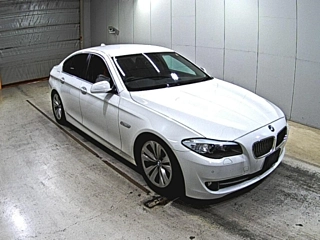 BMW 5 SERIES 2011