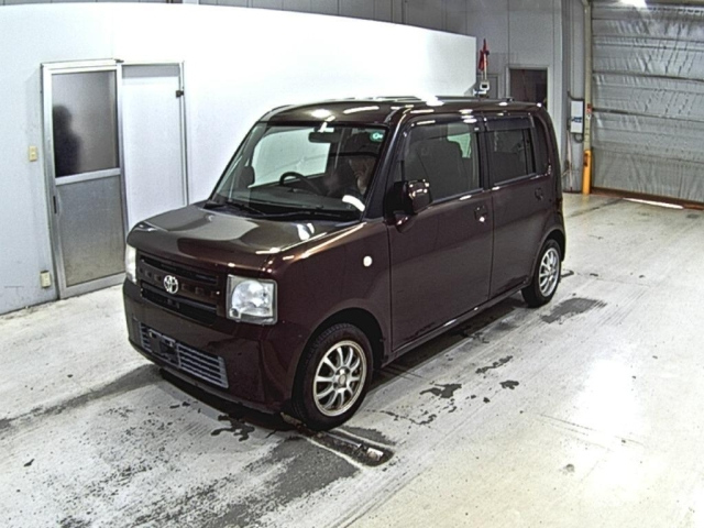 TOYOTA PIXIS SPACE 2013