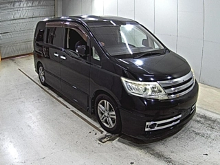 NISSAN SERENA 2010