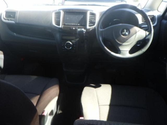 MITSUBISHI DELICA D2 2012