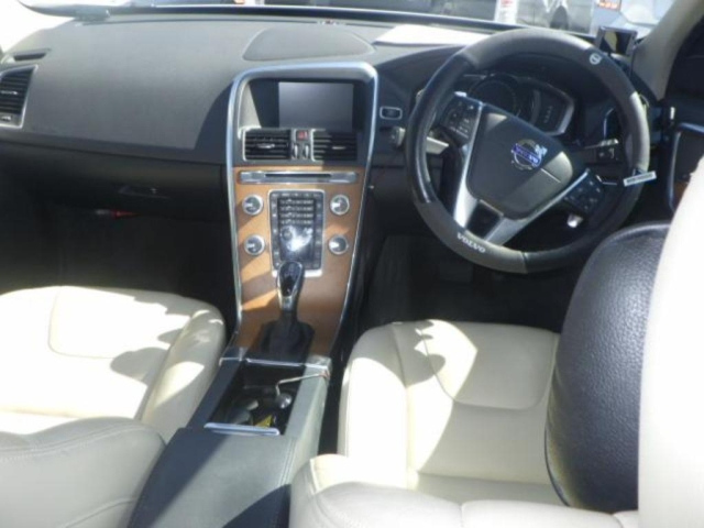 VOLVO XC60 2015