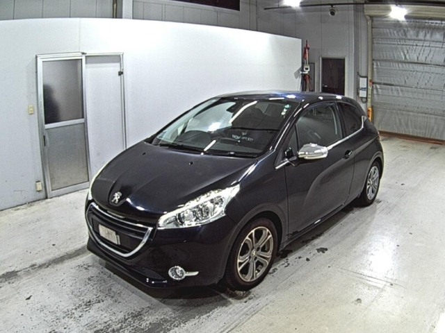 PEUGEOT 208 2014