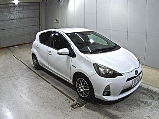 TOYOTA AQUA 2012