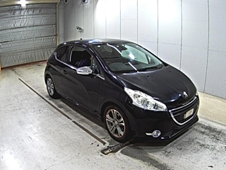 PEUGEOT 208 2014