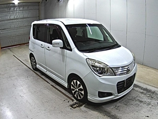 MITSUBISHI DELICA D2 2014