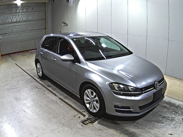 VOLKSWAGEN GOLF 2016