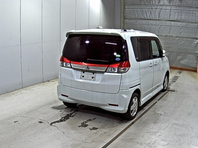 MITSUBISHI DELICA D2 2014