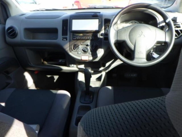 MITSUBISHI LANCER VAN 2011